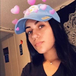 Meet your Posher, Alissa